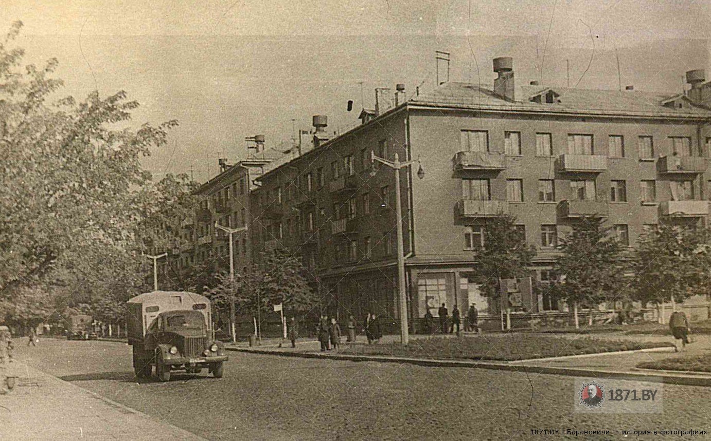 Комсомольская улица, 1969