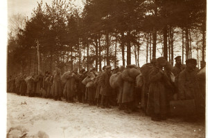 Прибытие пленных в лагерь в Барановичах
