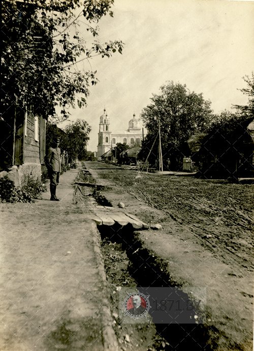 Вид на Свято-Успенскую церковь времен Первой мировой