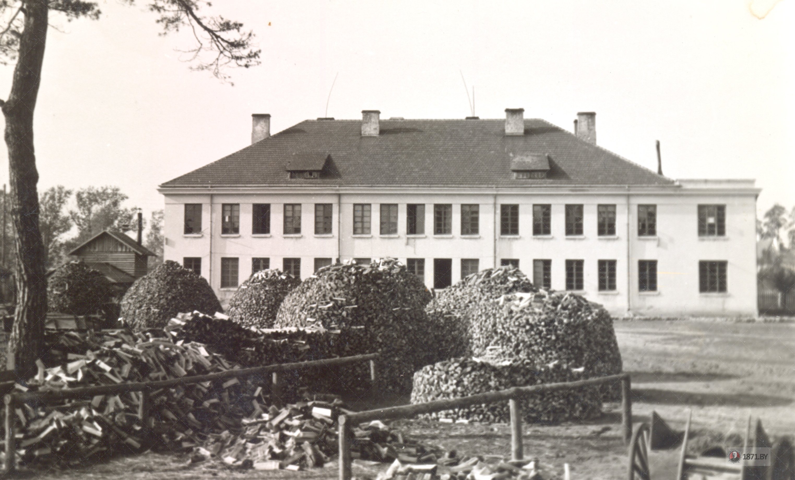 Барановичи. Польская школа, 1942.