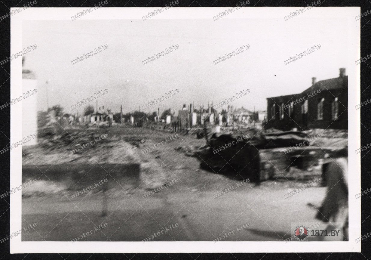 Baranawitschy-Weißrussland-1941-Ruinen-Front-27